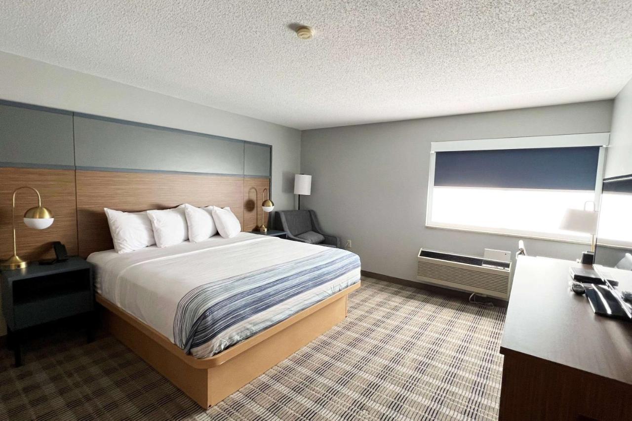 Americinn By Wyndham Marshfield Екстер'єр фото