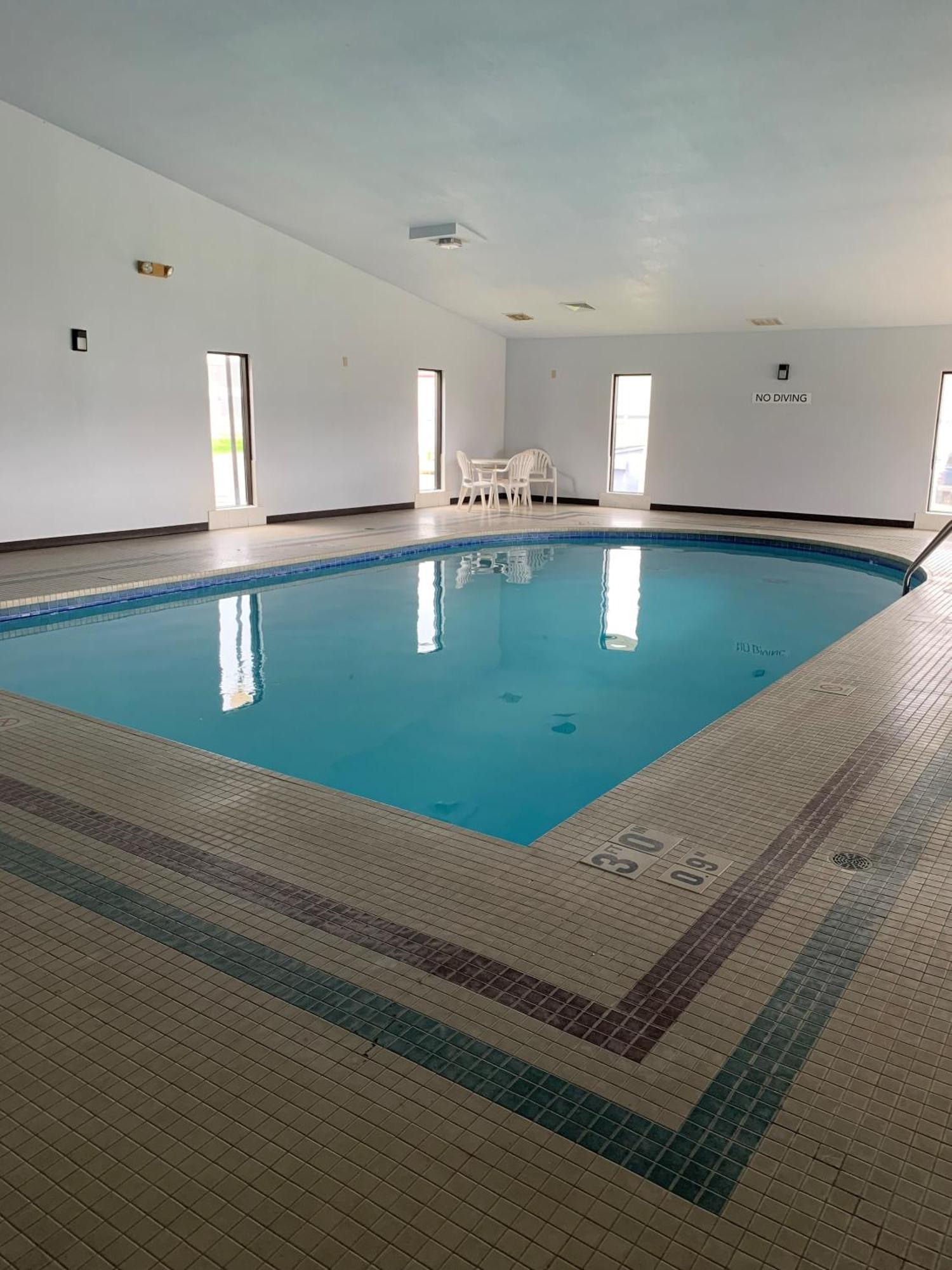 Americinn By Wyndham Marshfield Екстер'єр фото