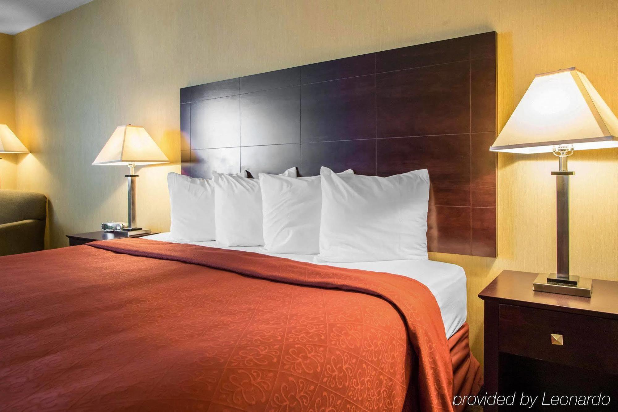 Americinn By Wyndham Marshfield Екстер'єр фото